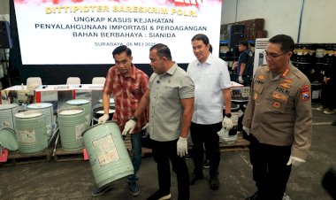 Bareskrim-Polri-Bongkar-Perdagangan-Ilegal-Sianida-di-Surabaya-dan-Pasuruan,-Omzet-Capai-Rp-59-Miliar