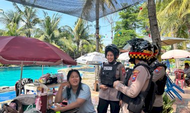 Polwan-Polresta-Sidoarjo-Ajak-Warga-Jaga-Kamtibmas