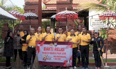 Polresta-Sidoarjo-Gelar-Bakti-Religi,-Bersihkan-Tempat-Ibadah-Jelang-Hari-Bhayangkara
