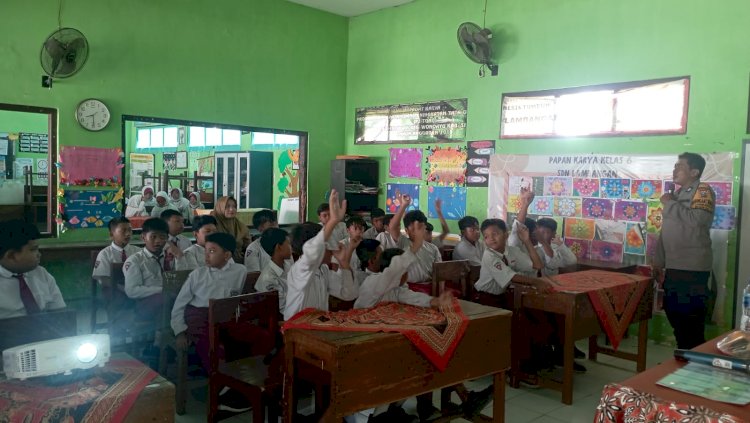 Polsek Wonoayu Sosialisasikan Anti Bullying kepada Siswa SDN Lambangan