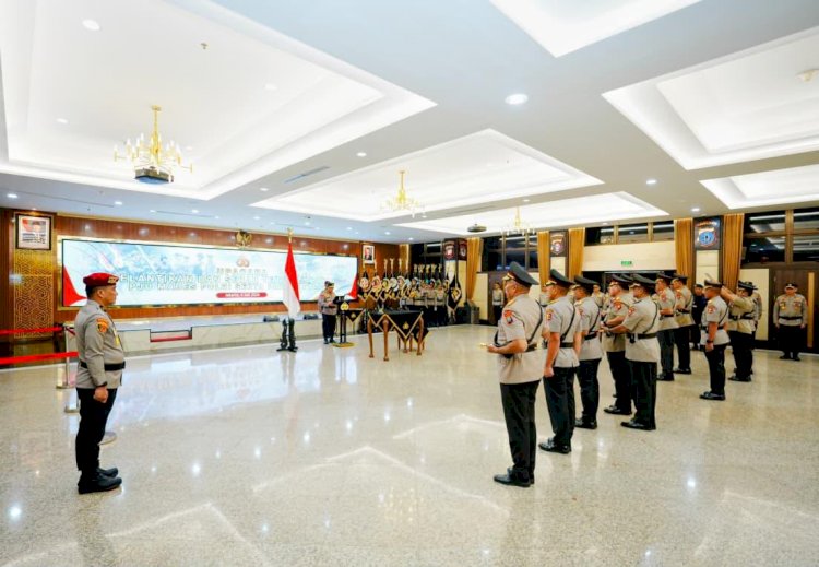 Kapolri Pimpin Pelantikan dan Sertijab Enam Kapolda Jajaran